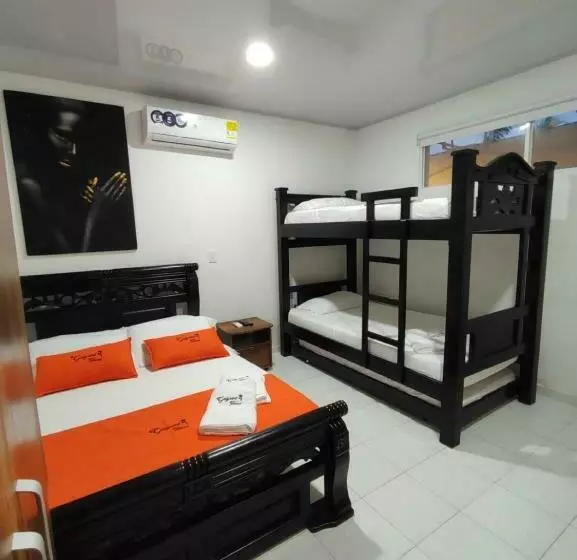 هاستل Galyrod Su Hotel Familiar