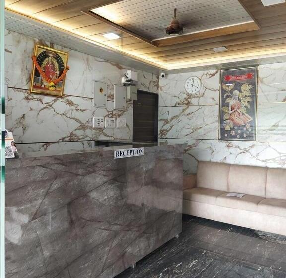 ホテル Balaji Residency