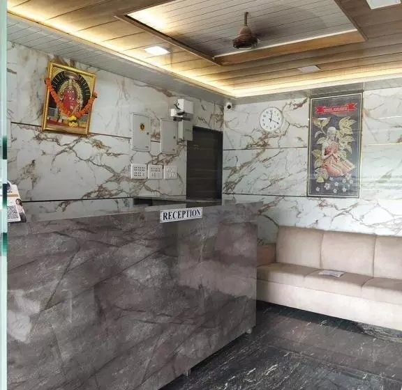 ホテル Balaji Residency