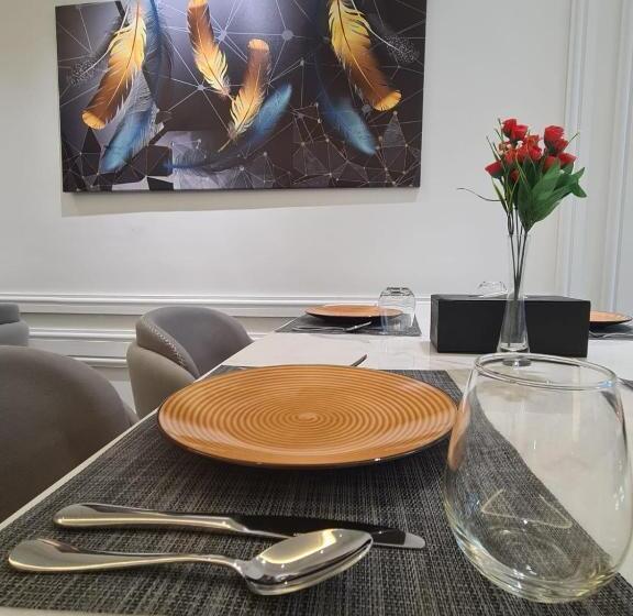 فندق جوهرة الشرق للشقق المخدومة