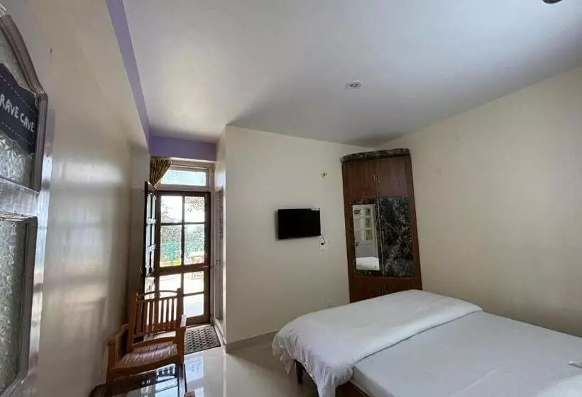 Zu Zu Hostels