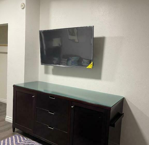 Общежитие Golden Kent Motel