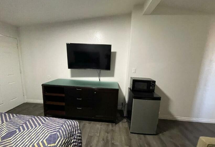 Общежитие Golden Kent Motel