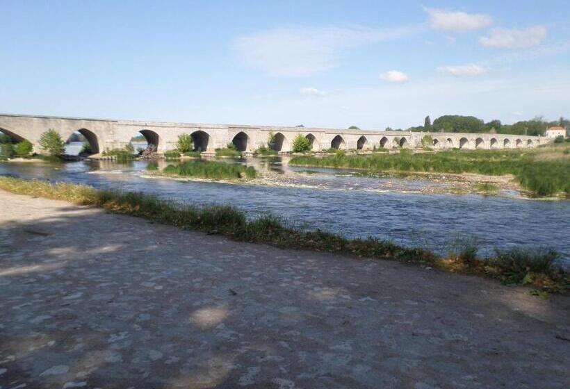 La Voûte, Nuit Insolite Au Château De Beaugency