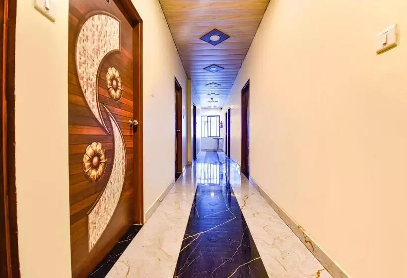 Fabhotel Spark
