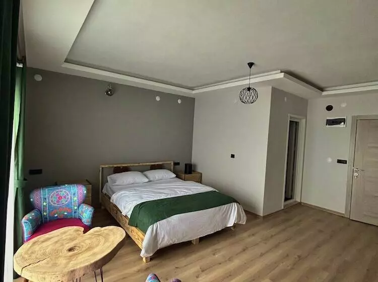ホテル Burahan Suite