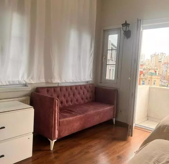 هتل Kuzgun House