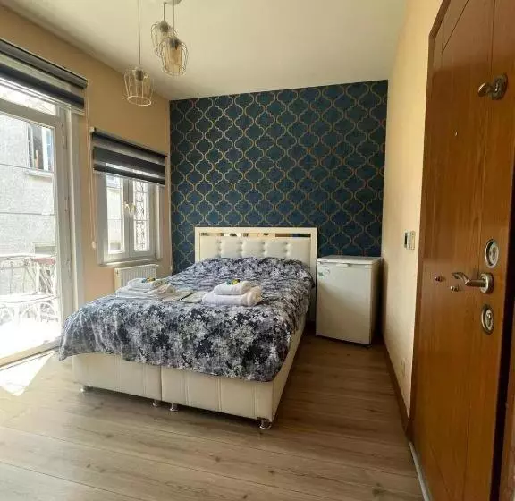 هتل Kuzgun House