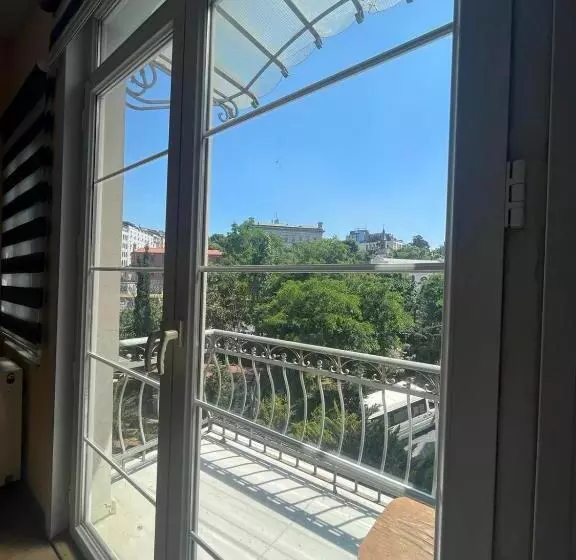 هتل Kuzgun House