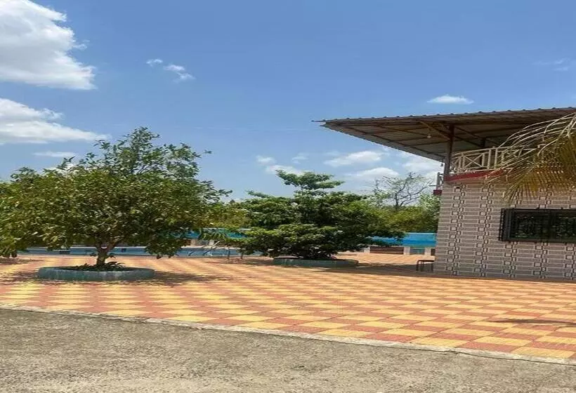 ホテル Manav Farm House Karjat