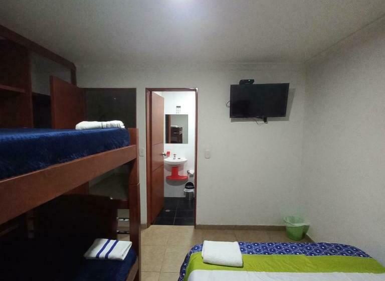 בית מלון כפרי Plaza 6