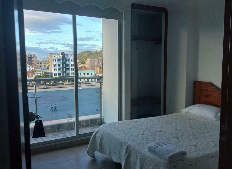 בית מלון כפרי Plaza 6