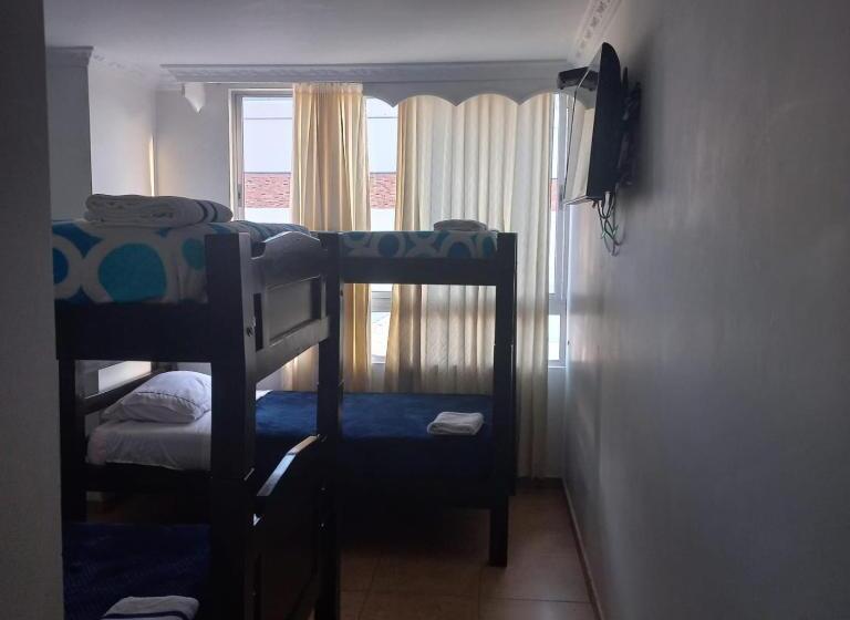 בית מלון כפרי Plaza 6