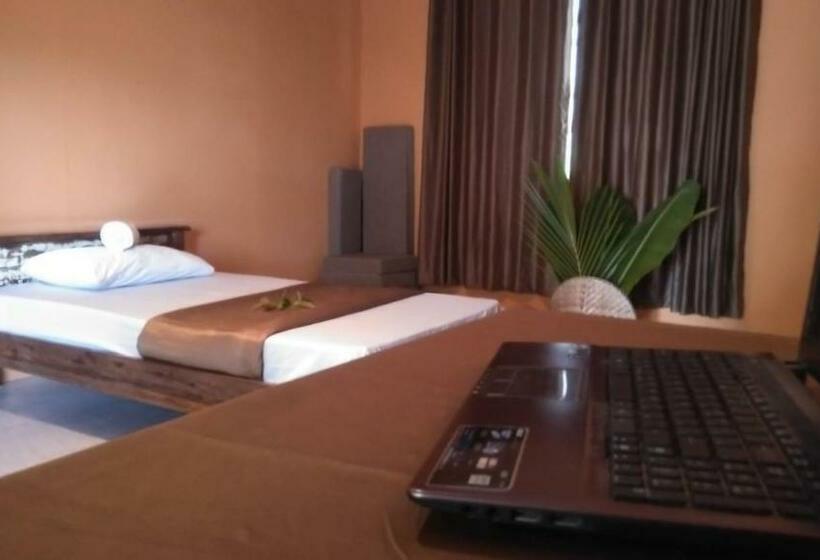 פנסיון Happy Spiritus Guethouse Tabanan