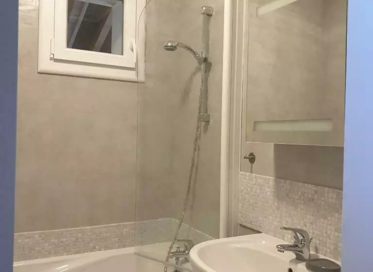 Majatalo Les Tilleuls De Chapareillan