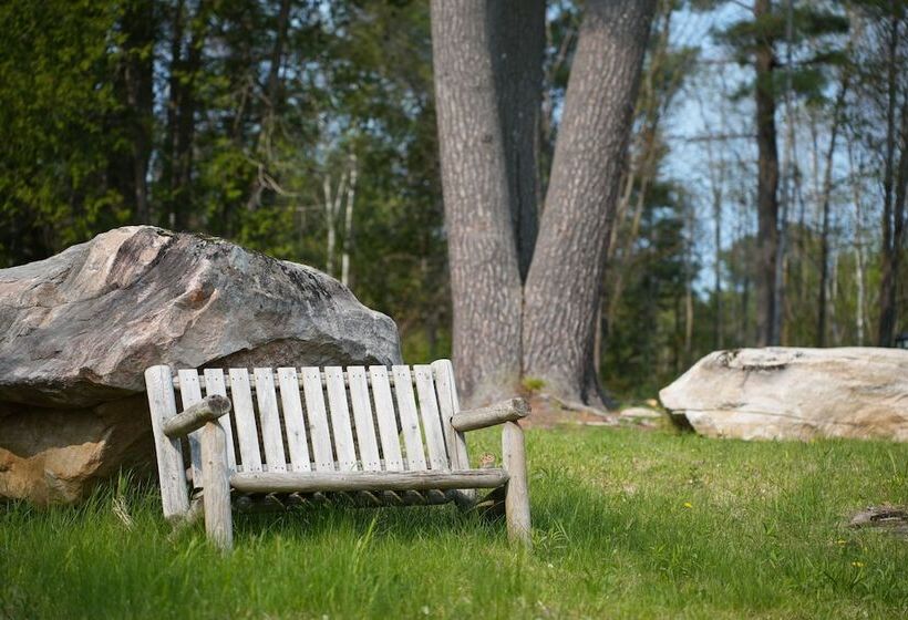 Hollow Valley Resort