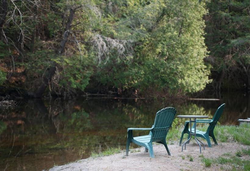 Hollow Valley Resort