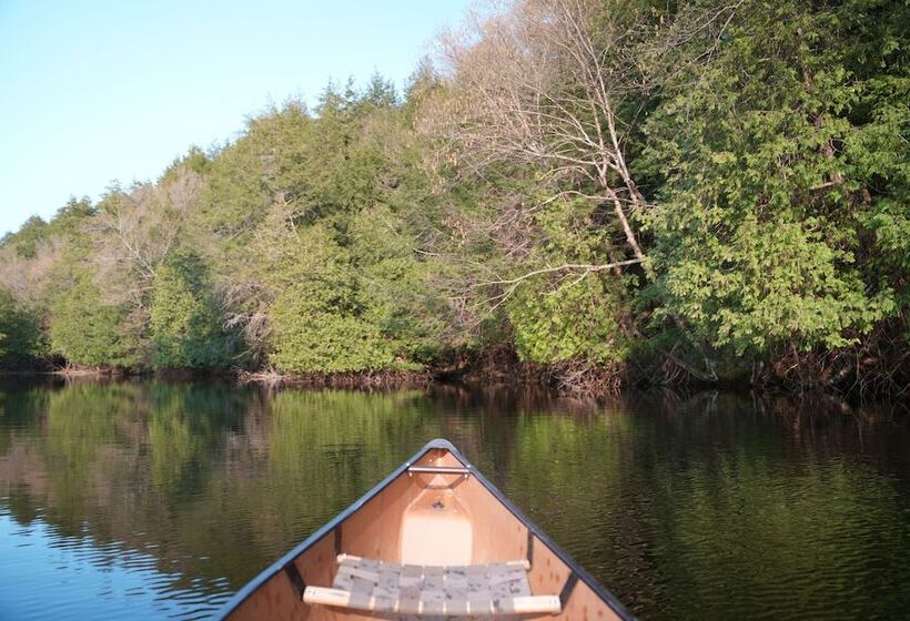 Hollow Valley Resort