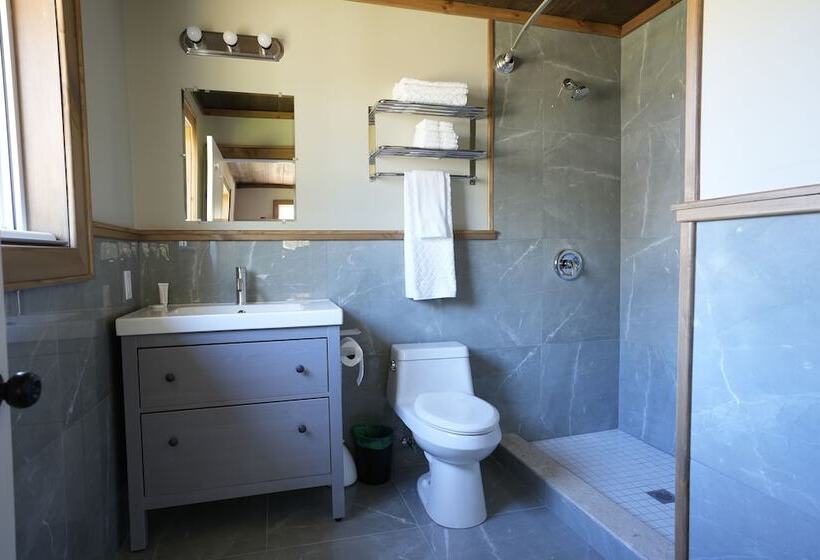 Hollow Valley Resort