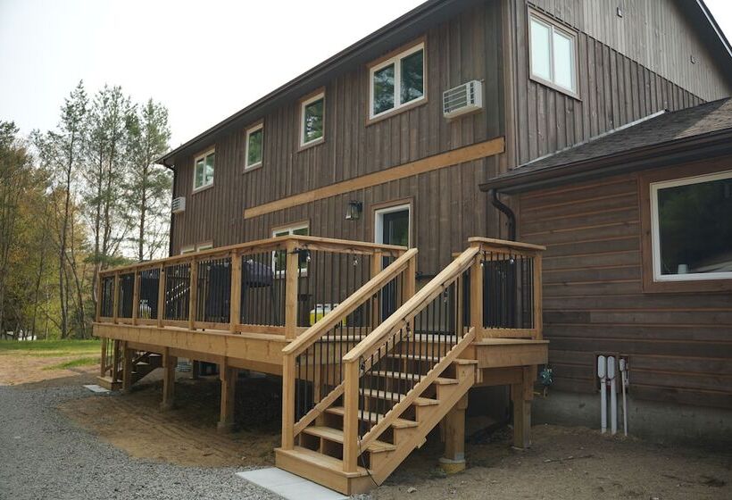 Hollow Valley Resort