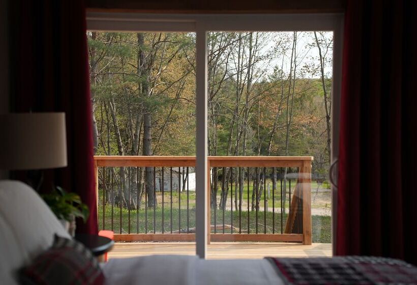 Hollow Valley Resort