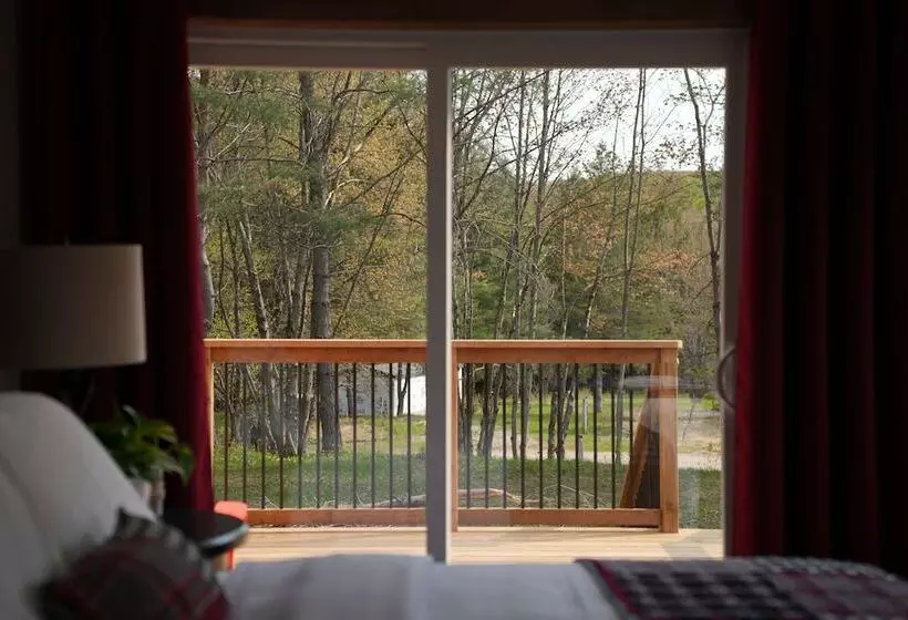 Hollow Valley Resort