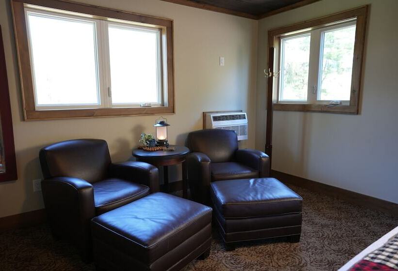 Hollow Valley Resort