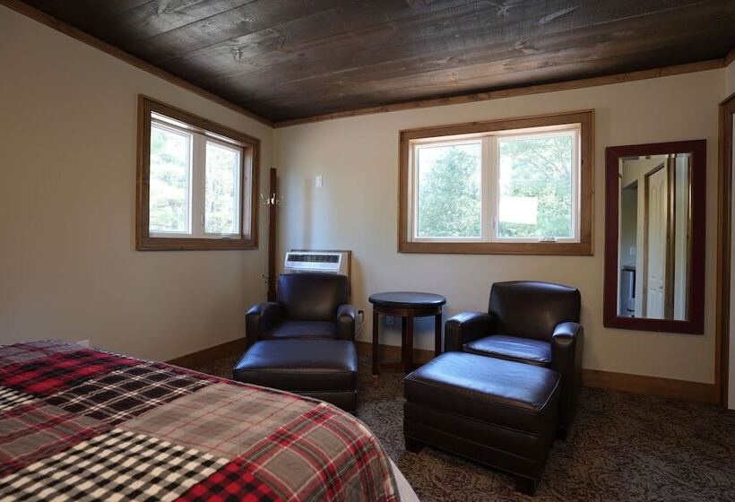 Hollow Valley Resort