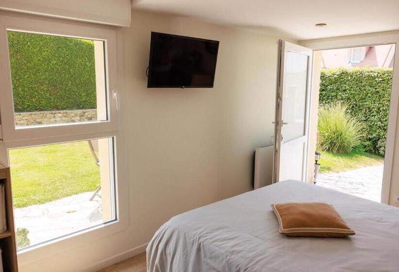 تختخواب و صبحانه Pierre De Lune