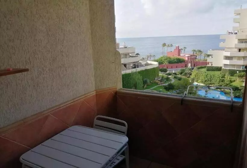 Fantastico Estudio En Benalbeach Con Vistas Al Mar