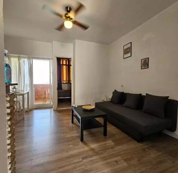 Fantastico Estudio En Benalbeach Con Vistas Al Mar