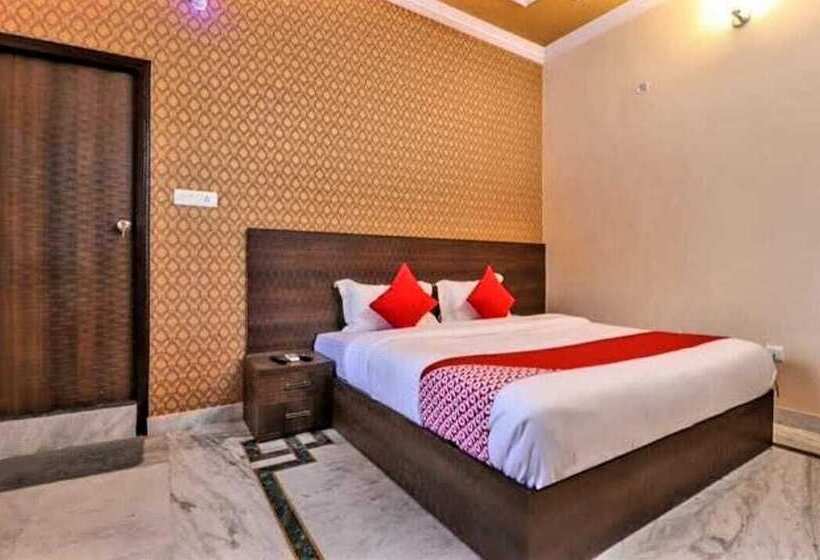 ホテル Silk Inn Luxury At No Cost