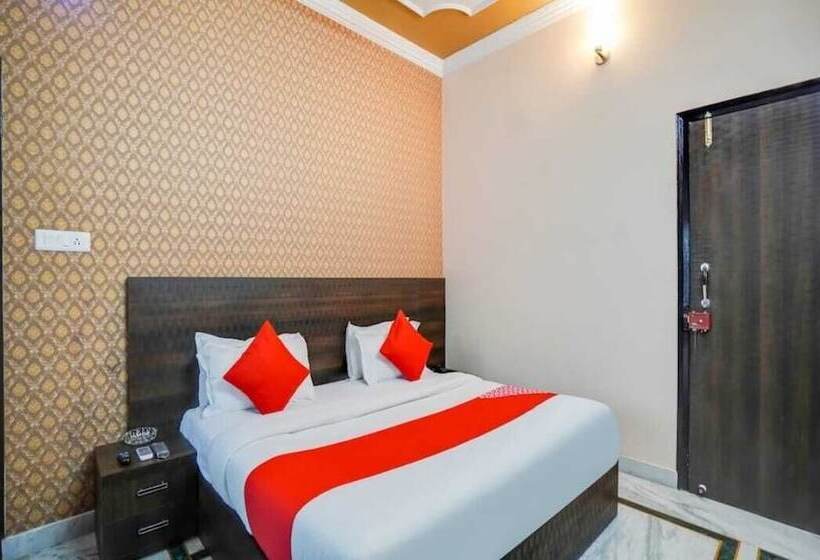 ホテル Silk Inn Luxury At No Cost