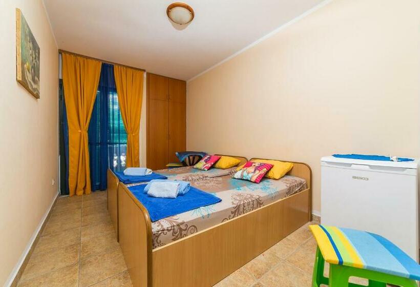 پانسیون Joy Apartments 2