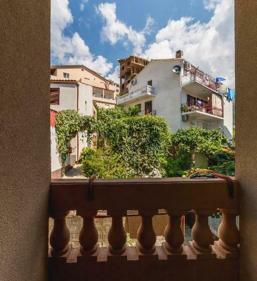 پانسیون Joy Apartments 2