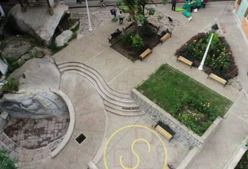 Majatalo Quechuas House Hostal & Coffee