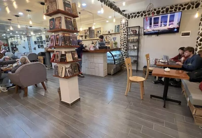 Majatalo Quechuas House Hostal & Coffee