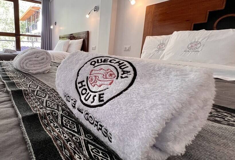 Pension Quechuas House Hostal & Coffee