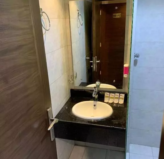 فندق ليما الذهبي
