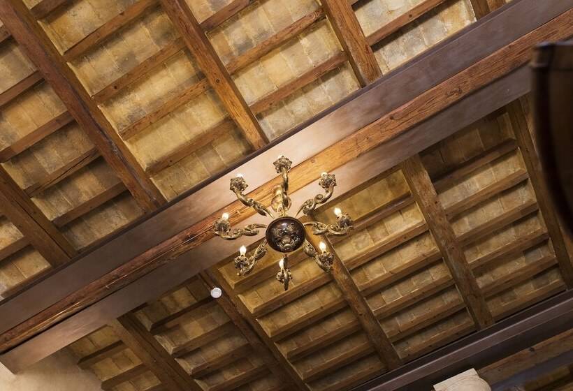 Общежитие Locanda Di Montegiove