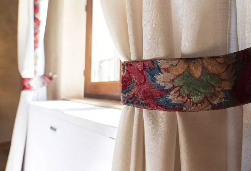 Retkeilymaja Locanda Di Montegiove