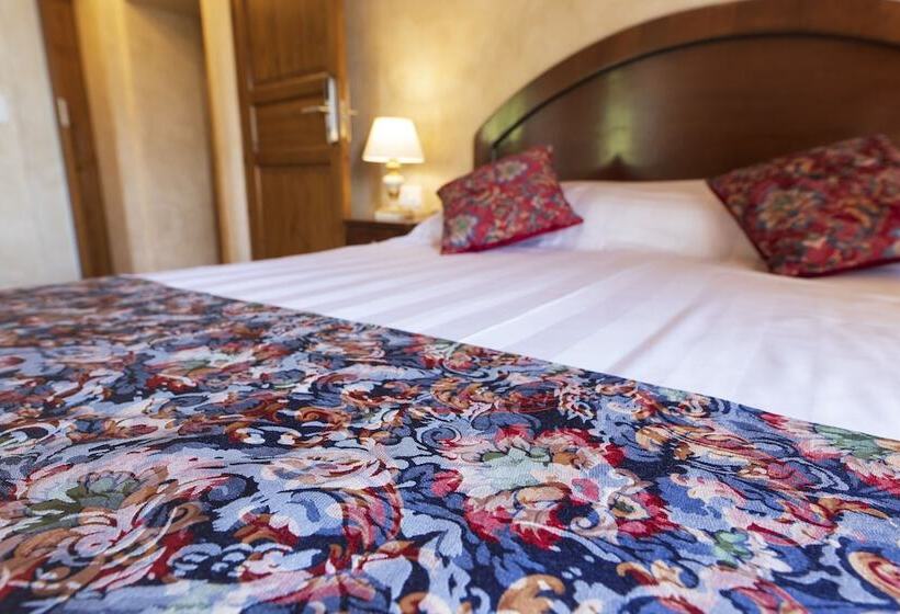 Общежитие Locanda Di Montegiove