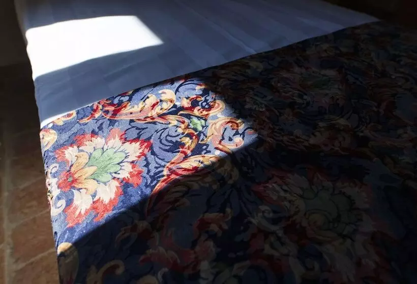 Retkeilymaja Locanda Di Montegiove