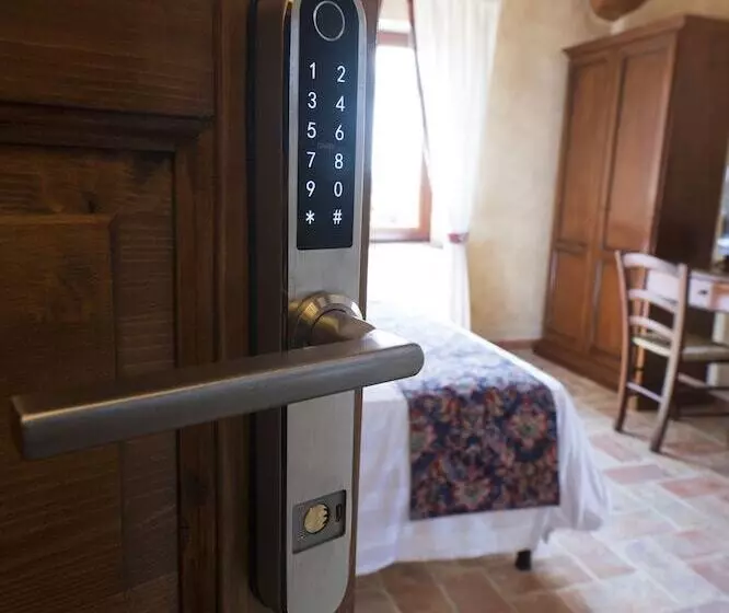 Retkeilymaja Locanda Di Montegiove