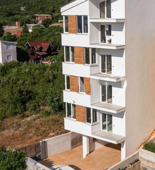 هاستل Magic Point