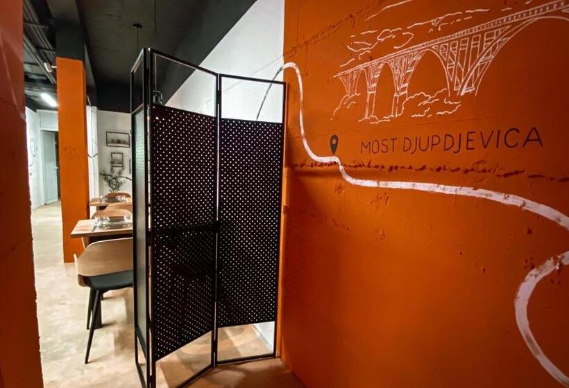 هاستل Magic Point