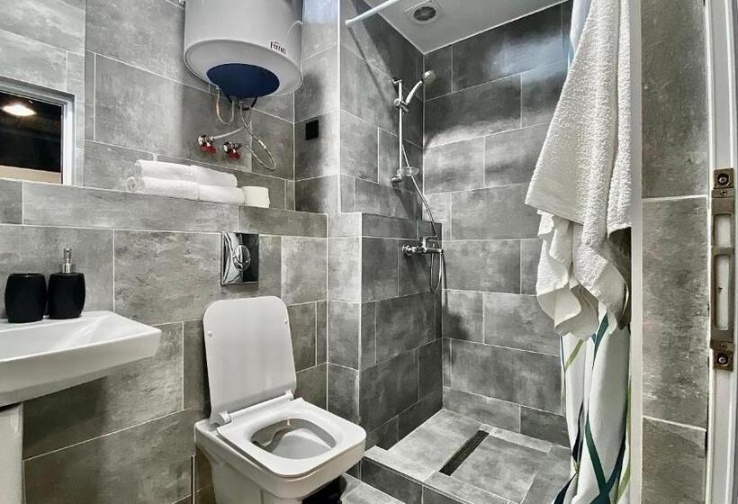 هاستل Magic Point