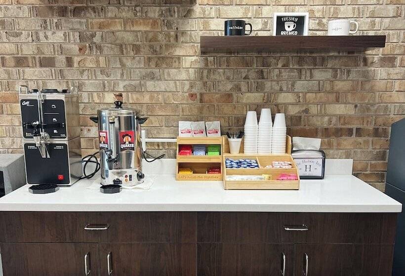 Отель The Hudson Inn