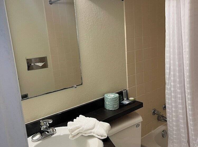 Отель The Hudson Inn