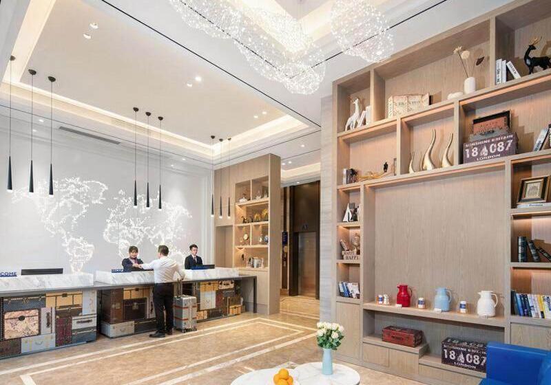 Kyriad Marvelous Hotel Shenzhen Baoan Gushu Metro Station